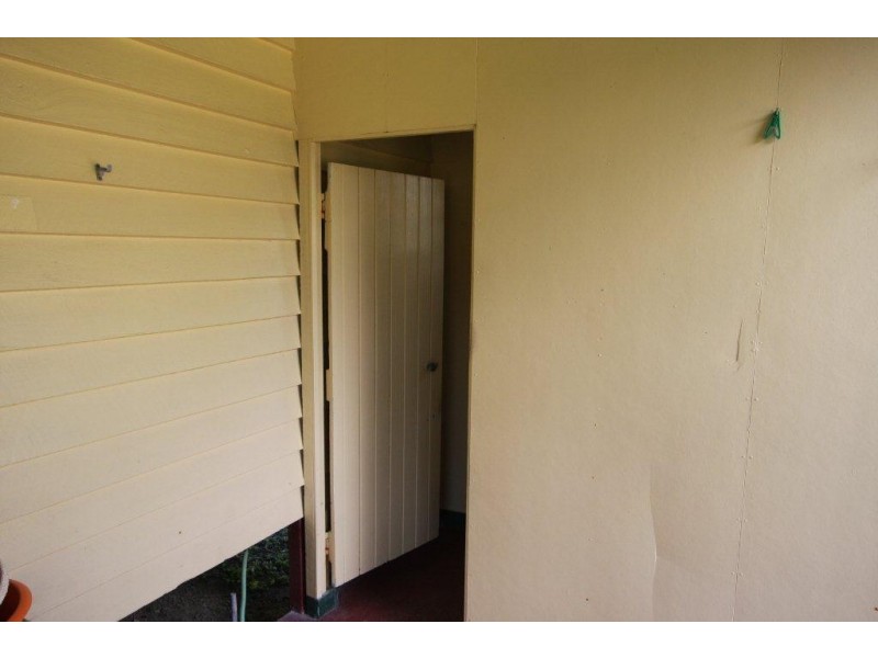 18 Mossman Street, Mossman QLD 4873