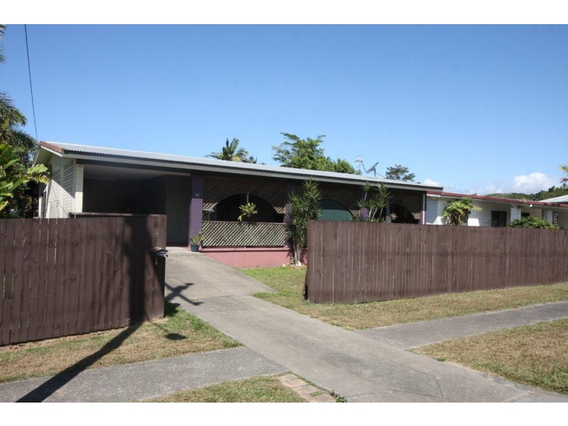 25 Mossman Street, Mossman QLD 4873