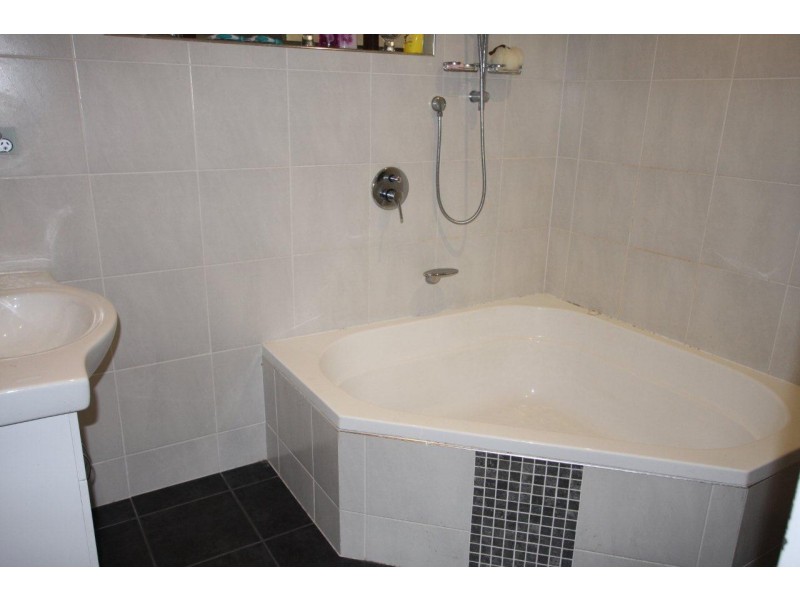 25 Mossman Street, Mossman QLD 4873