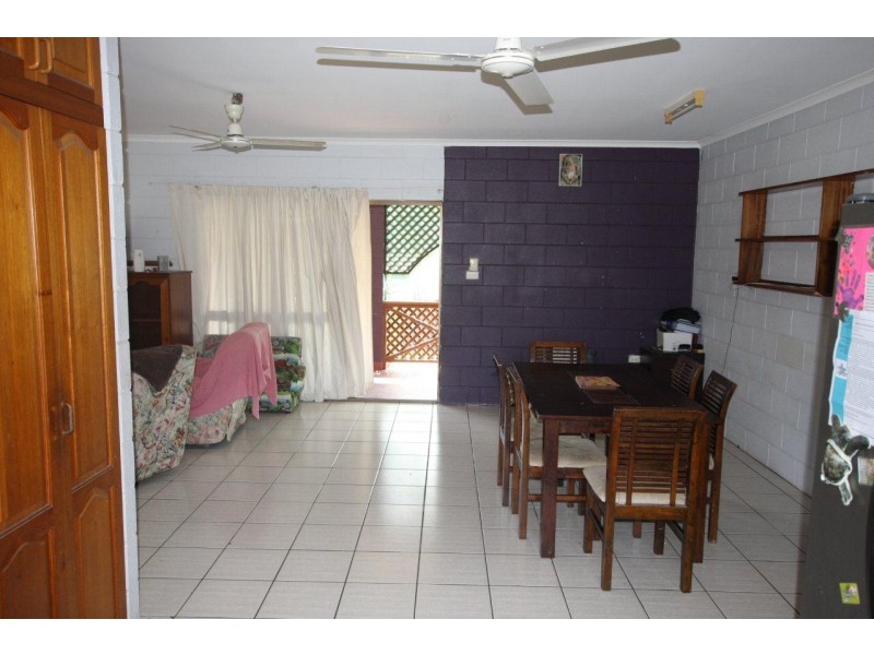 25 Mossman Street, Mossman QLD 4873