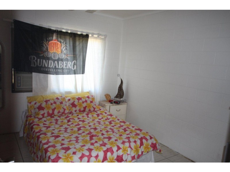 25 Mossman Street, Mossman QLD 4873