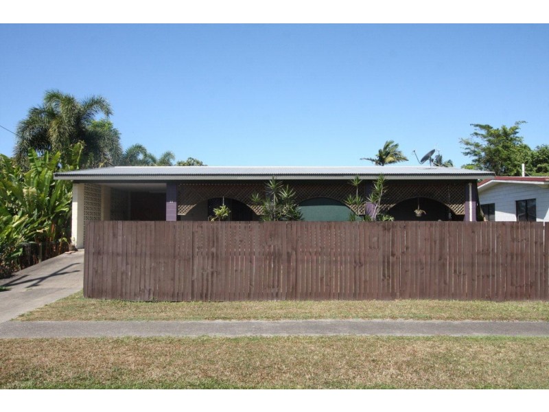 25 Mossman Street, Mossman QLD 4873