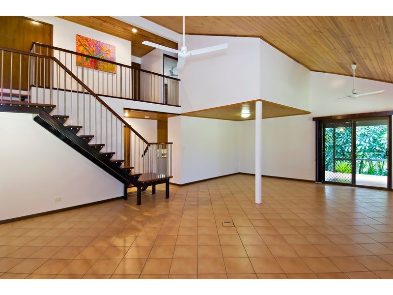 9 Coral Sea Drive, Mossman QLD 4873