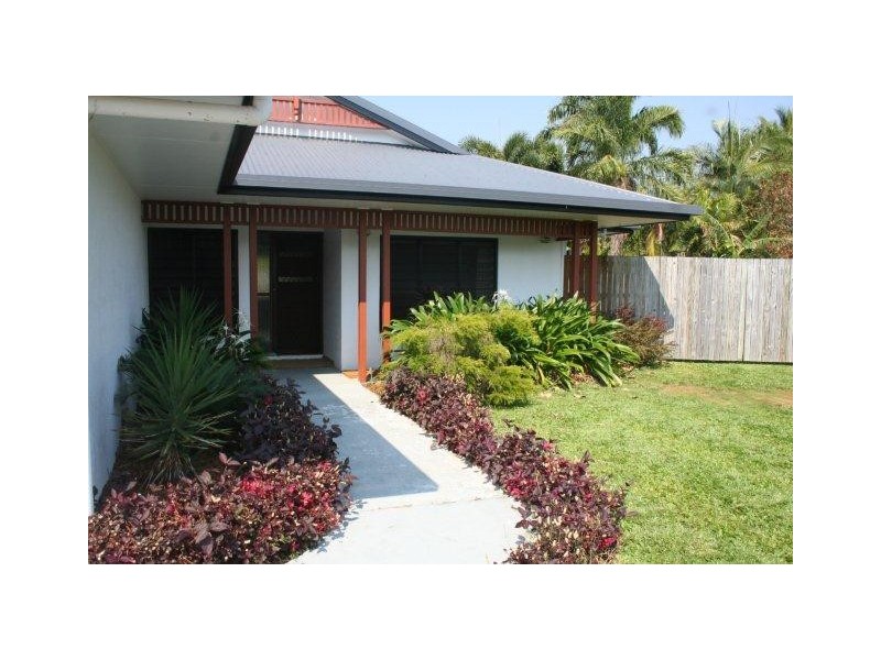 24 Ocean Ave, Cooya Beach QLD 4873