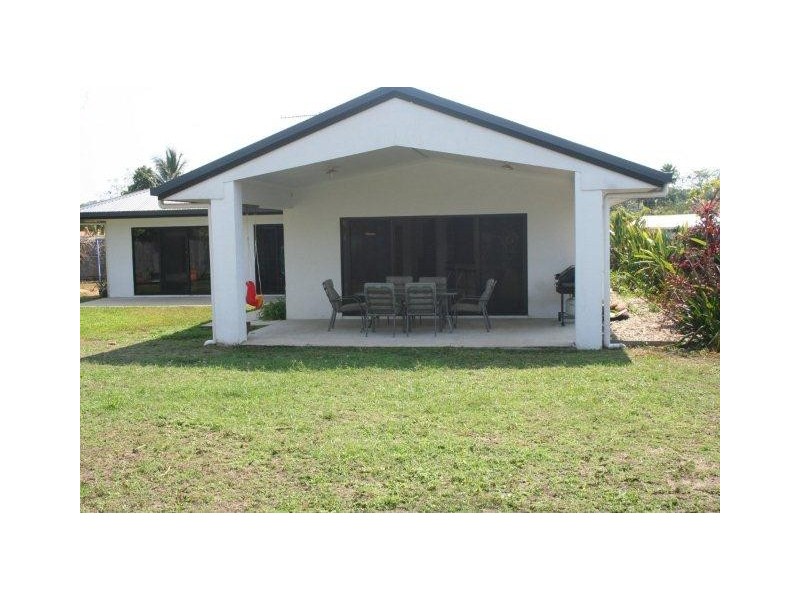 24 Ocean Ave, Cooya Beach QLD 4873