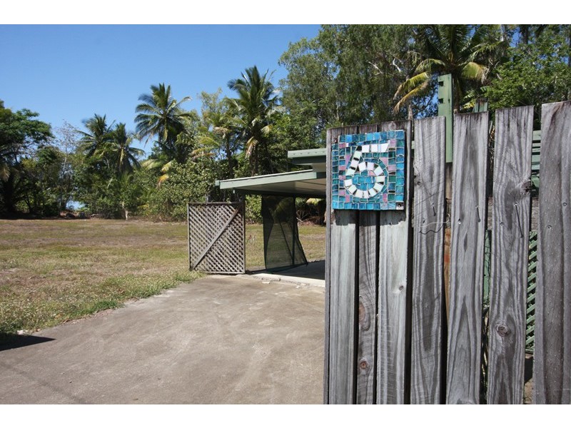 5 Cowrie Street, Port Douglas QLD 4877