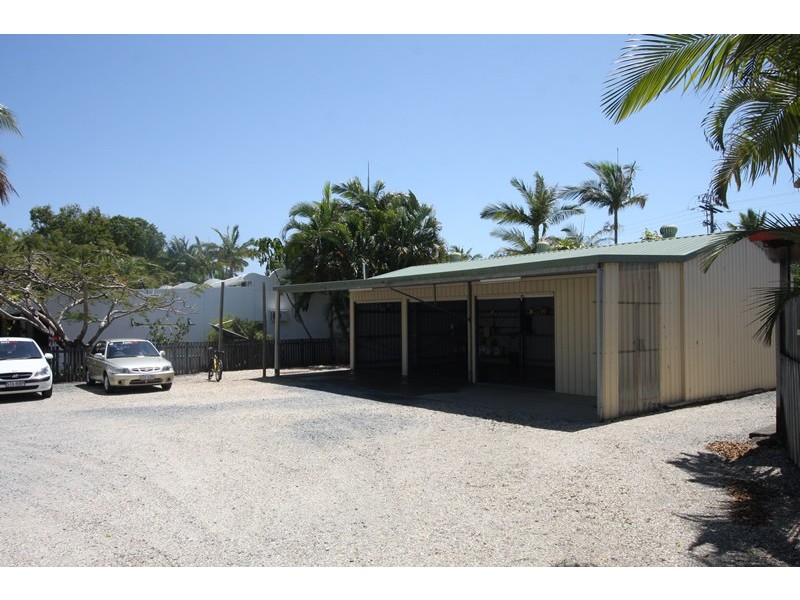 81  Davidson Street, Port Douglas QLD 4877