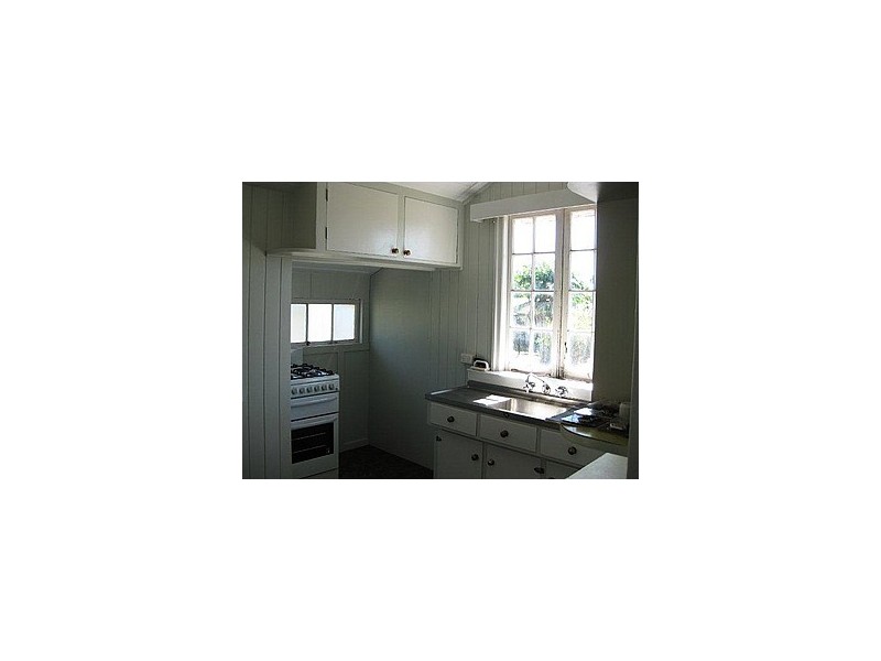 2 Mullavey Street, Mossman QLD 4873