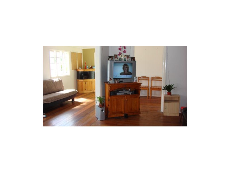 28 Mossman Street, Mossman QLD 4873