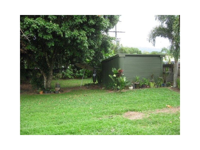 28 Mossman Street, Mossman QLD 4873