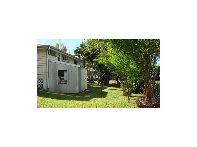28 Mossman Street, Mossman QLD 4873