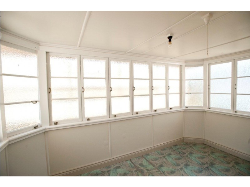 33 Mossman Street, Mossman QLD 4873