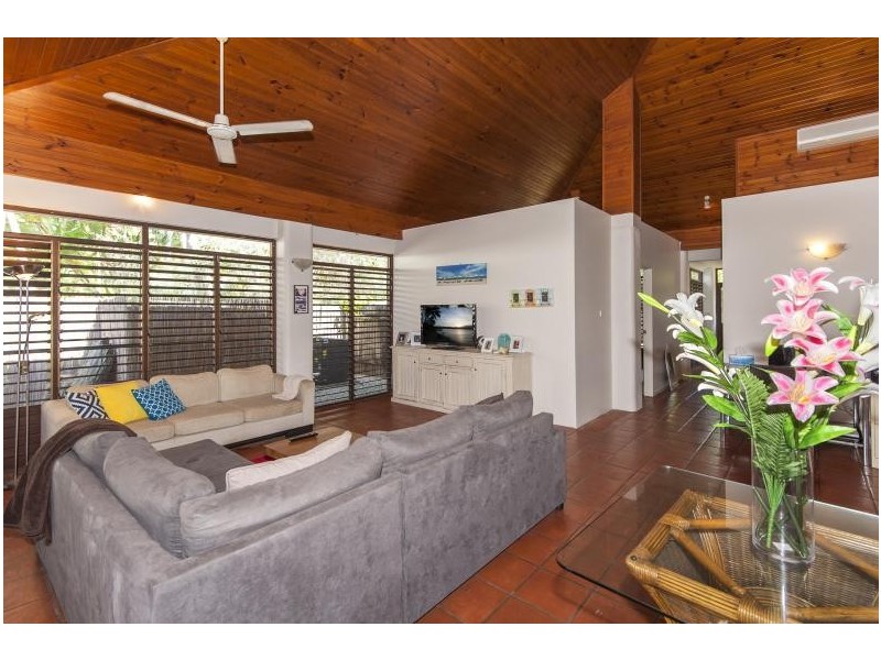2 Undine Street, Port Douglas QLD 4877