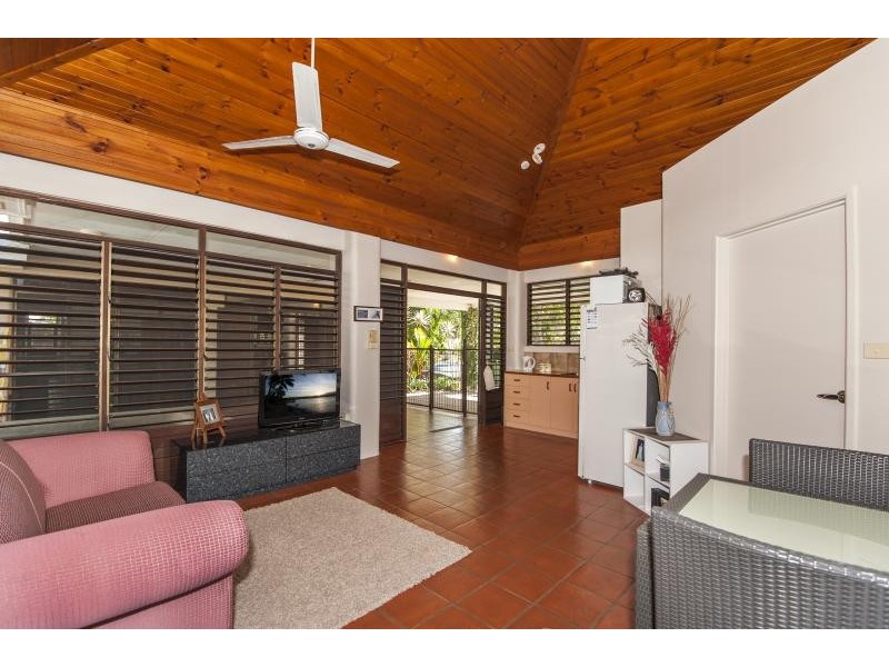 2 Undine Street, Port Douglas QLD 4877