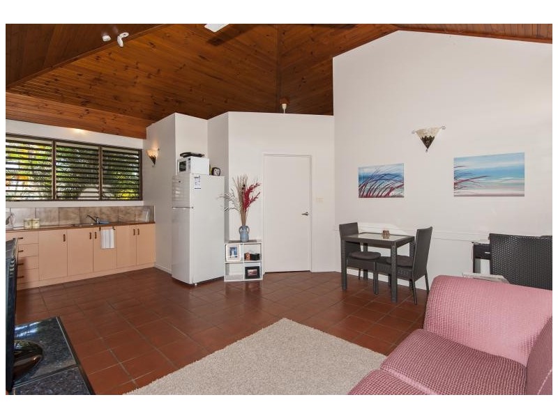 2 Undine Street, Port Douglas QLD 4877