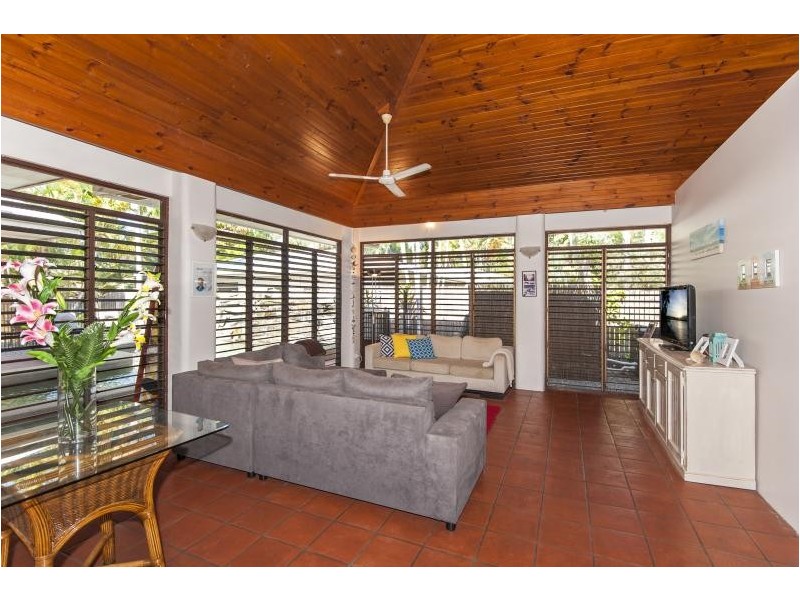 2 Undine Street, Port Douglas QLD 4877