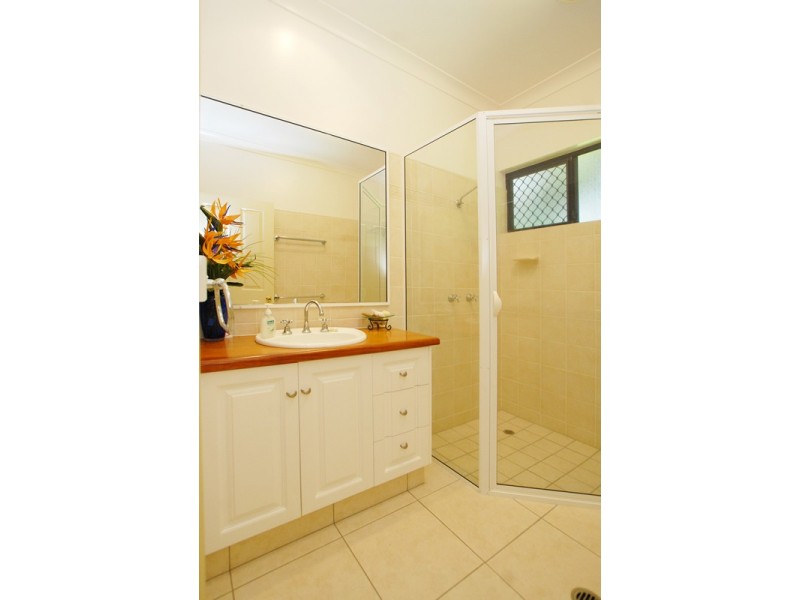 8 Andrews Close, Port Douglas QLD 4877