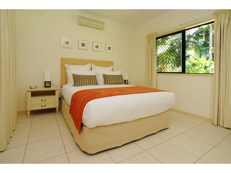 8 Andrews Close, Port Douglas QLD 4877