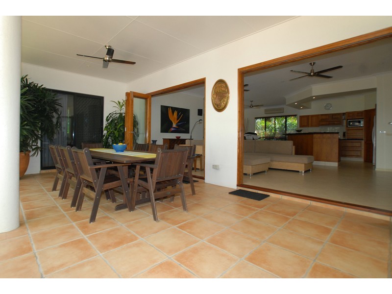 8 Andrews Close, Port Douglas QLD 4877