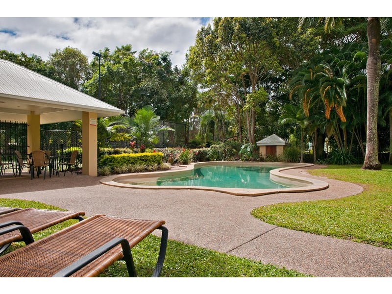 8 Paradise Links, Port Douglas QLD 4877