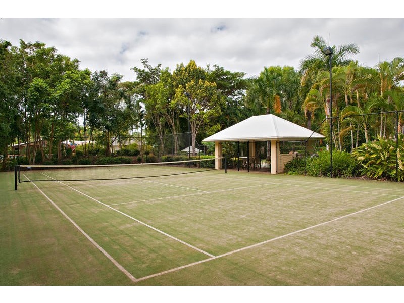 8 Paradise Links, Port Douglas QLD 4877