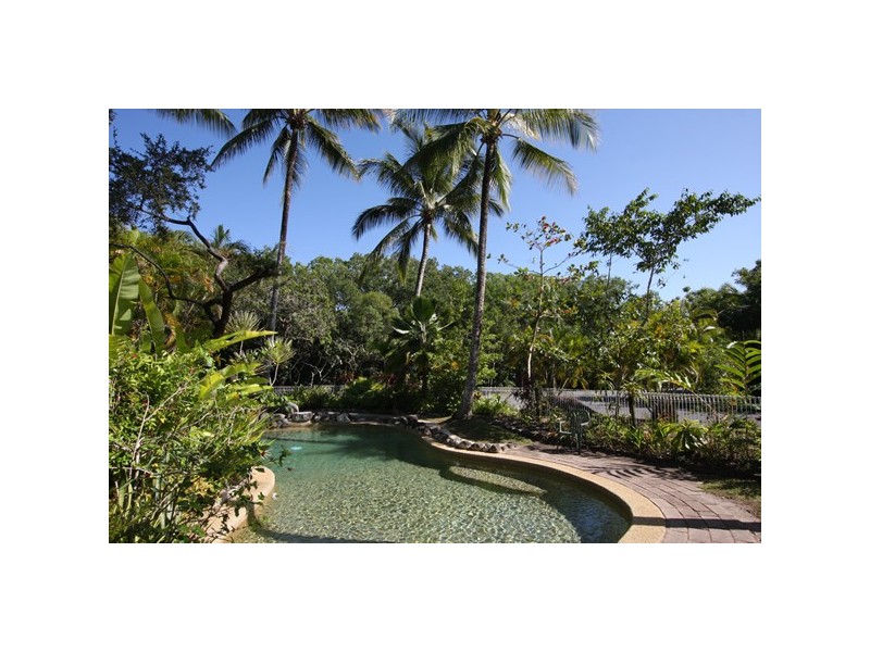 2/1 Blake Street (Cascades), Port Douglas QLD 4877