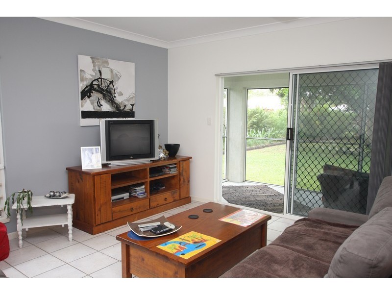 1/25 Thooleer Close, Cooya Beach QLD 4873