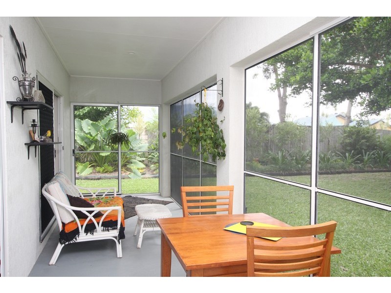 1/25 Thooleer Close, Cooya Beach QLD 4873