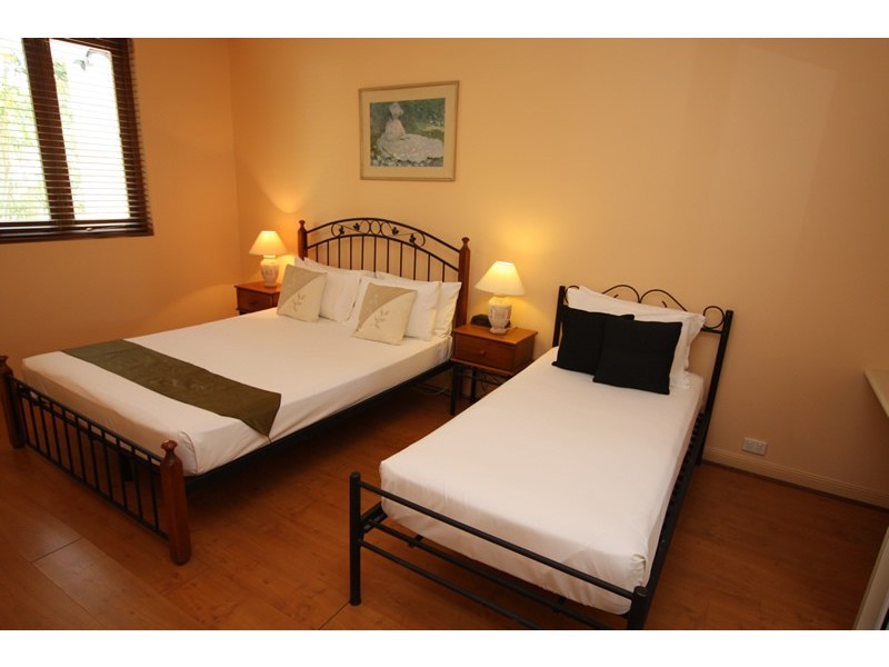 9 Port Douglas Rd, Port Douglas QLD 4877