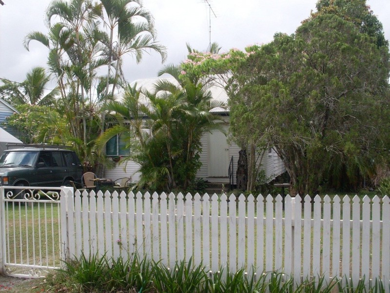 8 Vains Close, Mount Molloy QLD 4871