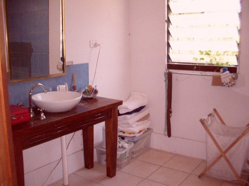 8 Vains Close, Mount Molloy QLD 4871