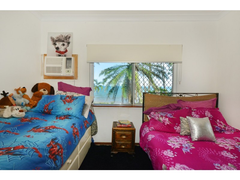 11 Marine Parade, Newell QLD 4873