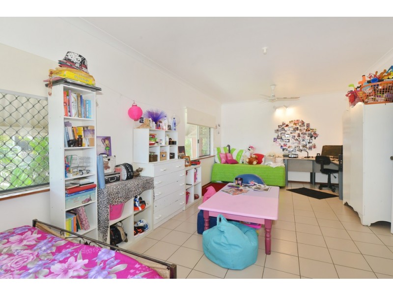 11 Marine Parade, Newell QLD 4873