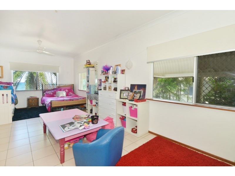 11 Marine Parade, Newell QLD 4873