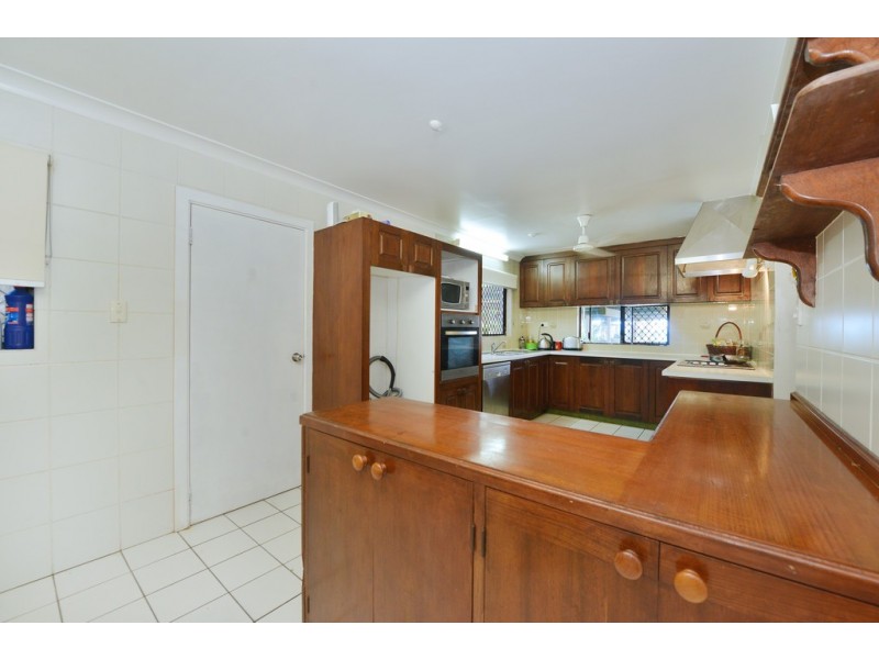 11 Marine Parade, Newell QLD 4873