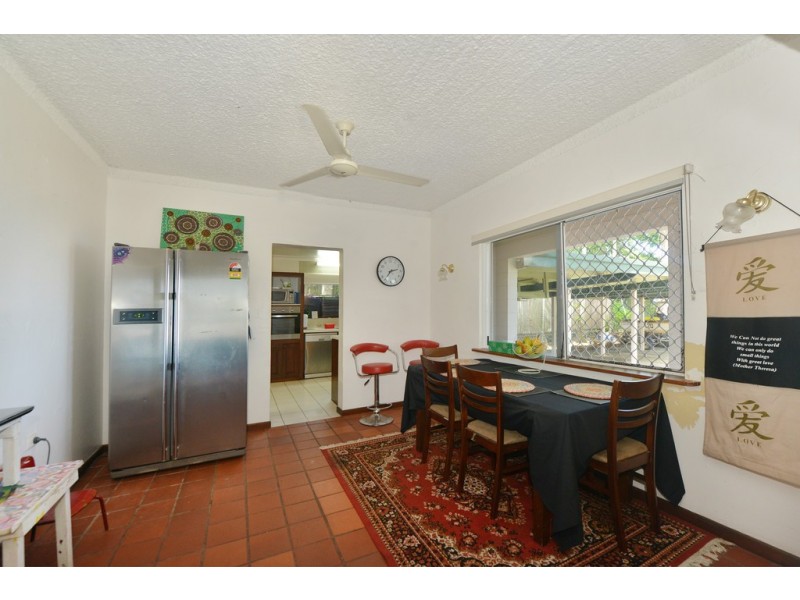 11 Marine Parade, Newell QLD 4873