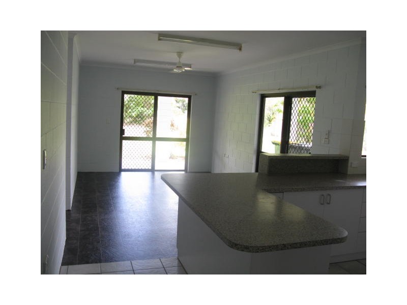37 Marlin Drive, Wonga QLD 4873