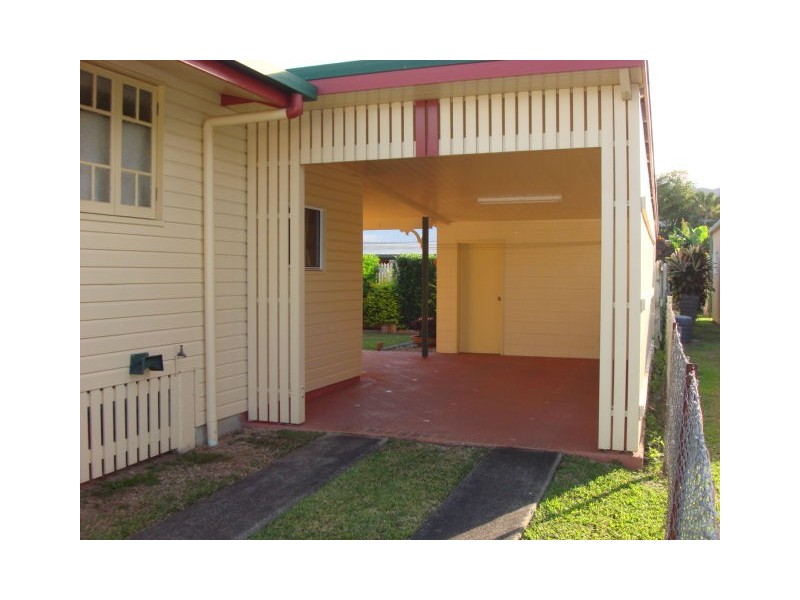 23 Owen Street, Mossman QLD 4873