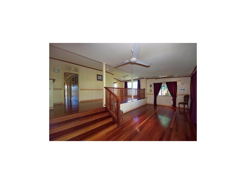23 Owen Street, Mossman QLD 4873
