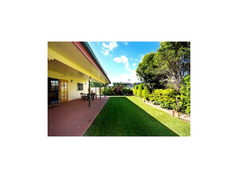 23 Owen Street, Mossman QLD 4873