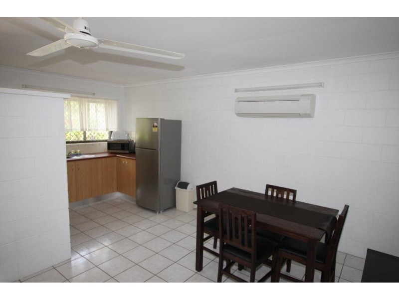 2/40 Marine Parade, Newell QLD 4873