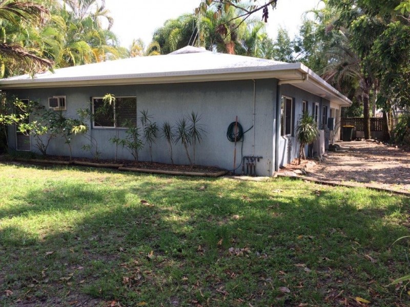 8 Thooleer Close, Cooya Beach QLD 4873