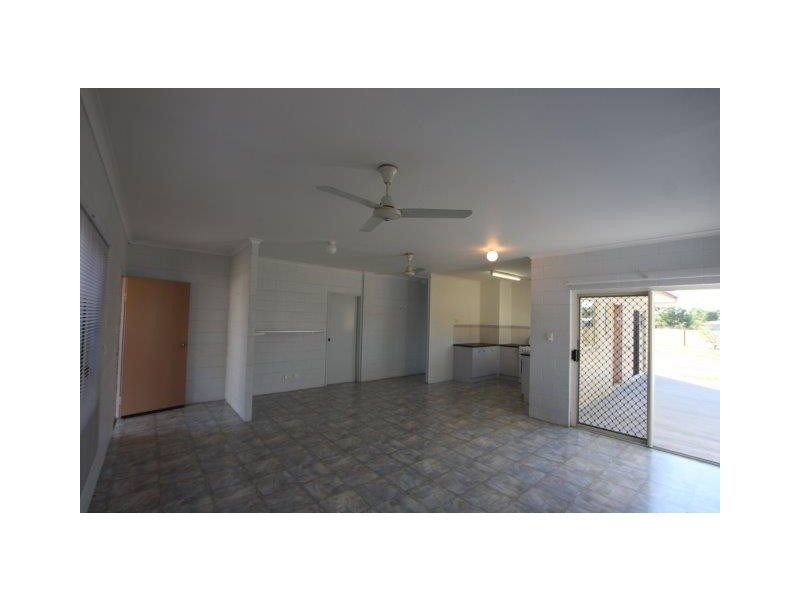 19 Allamanda St, Cooya Beach QLD 4873