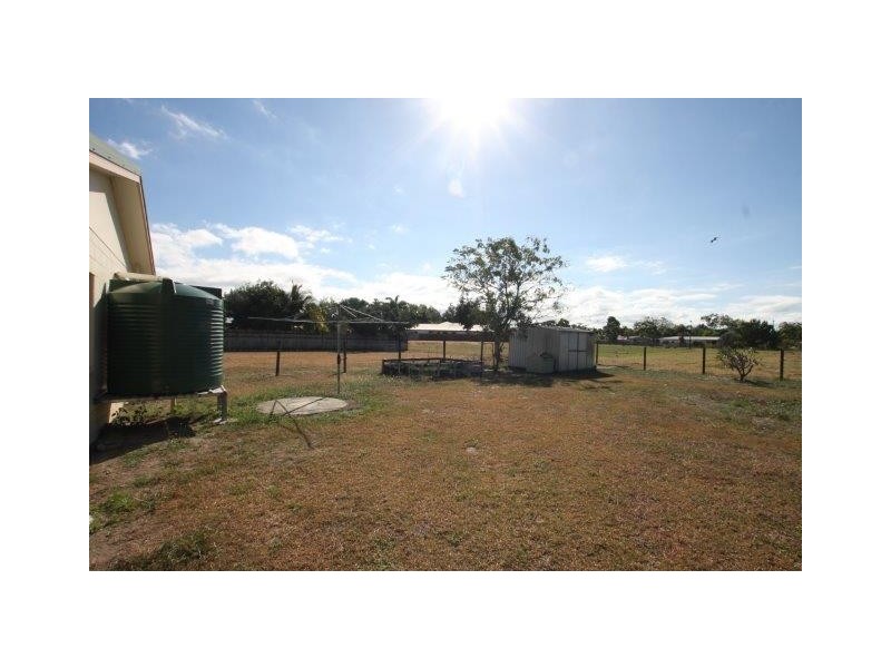 19 Allamanda St, Cooya Beach QLD 4873