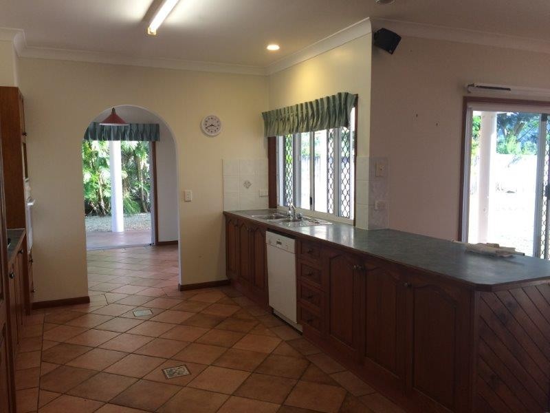 8 Shalom Close, Cooya Beach QLD 4873