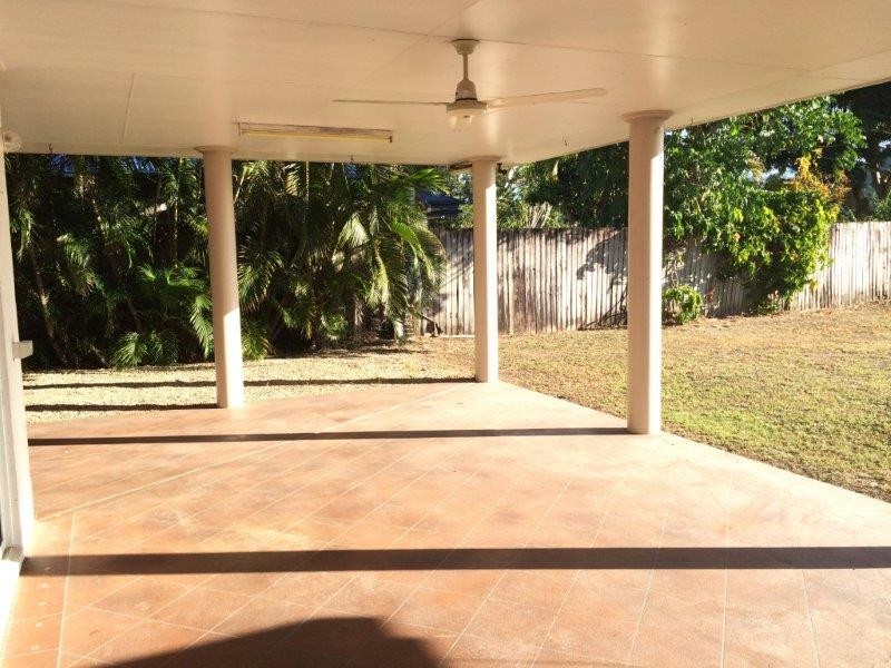 8 Shalom Close, Cooya Beach QLD 4873