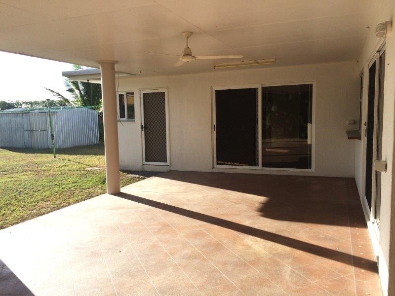 8 Shalom Close, Cooya Beach QLD 4873