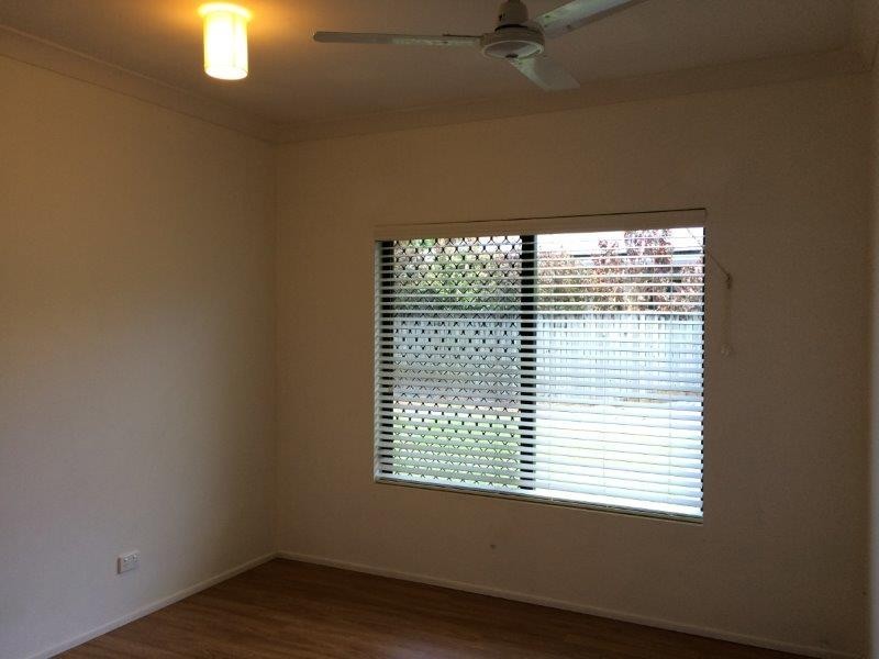 4 Waratah Close, Mossman QLD 4873