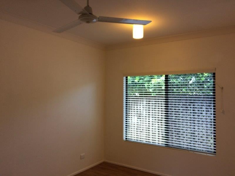 4 Waratah Close, Mossman QLD 4873