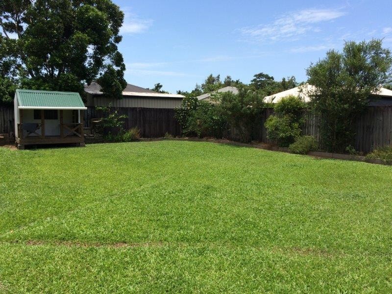 4 Waratah Close, Mossman QLD 4873